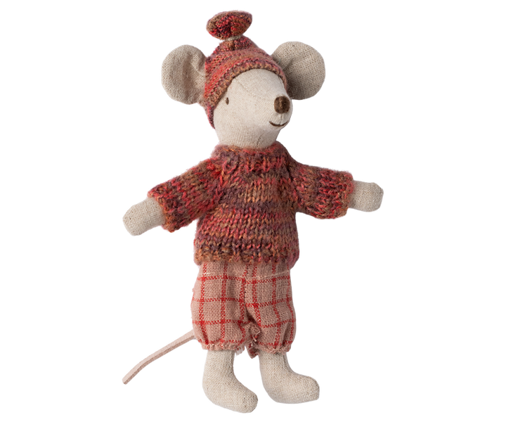 Mouse dressed in orange-pink winter clothing.
