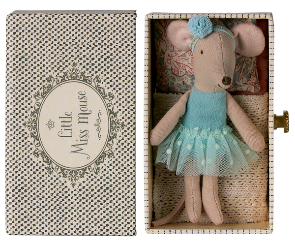 Dance Mouse in Daybed