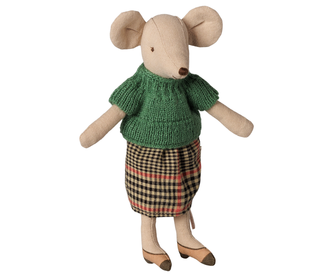 Grandma mouse wearing a green sweater with short sleeves, a checked skirt in black, white and red, and two-toned brown flats.