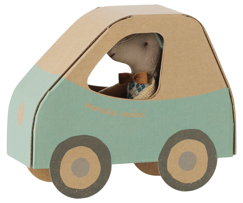 Little brother mouse inside a cardboard car with beige top, light blue body and the words 'mouse mini' on the side.