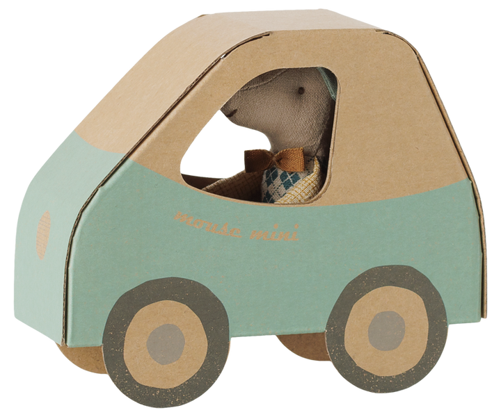 Little brother mouse inside a cardboard car with beige top, light blue body and the words 'mouse mini' on the side.
