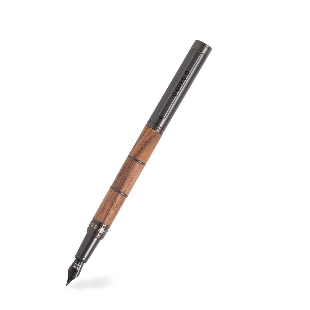 Fountain pen with brown wood barrel, cap on the top and the nib exposed.