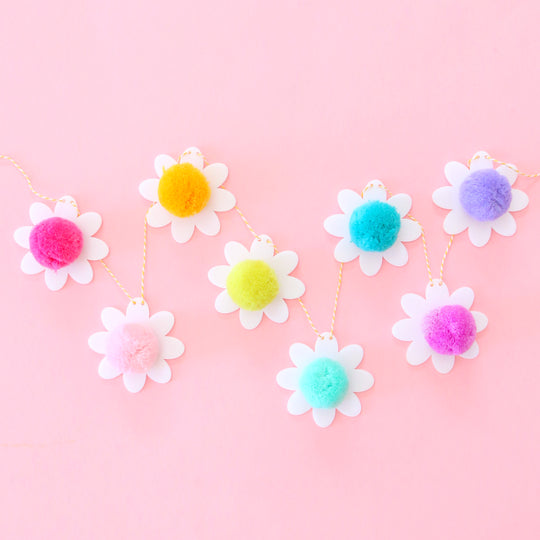 Acrylic Daisy Garland